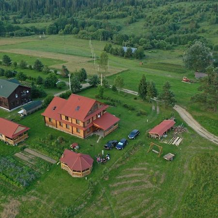 Зубровиця Bukovinka Esterno foto
