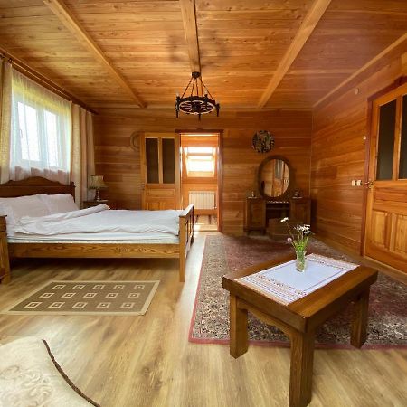 Зубровиця Bukovinka Esterno foto