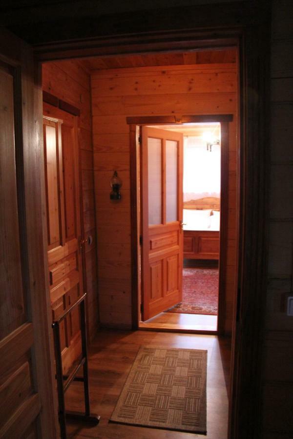 Зубровиця Bukovinka Esterno foto